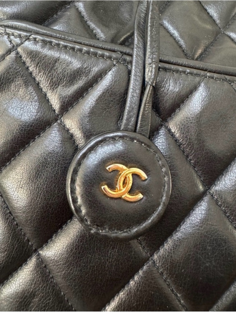 CHANEL Lambskin Black Quilted Leather Shoulder Bag with Gold Chain Straps - Picture 2 of 16